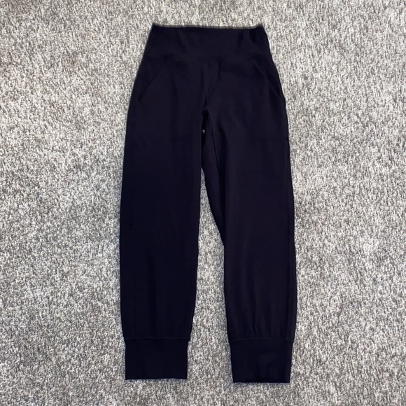 Lululemon Align High-Rise Jogger Crop in Black 23” - Picture 6 of 10